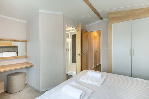 Gold Premium Caravan with ensuite & decking - Cayton Bay, Cayton Bay, Scarborough