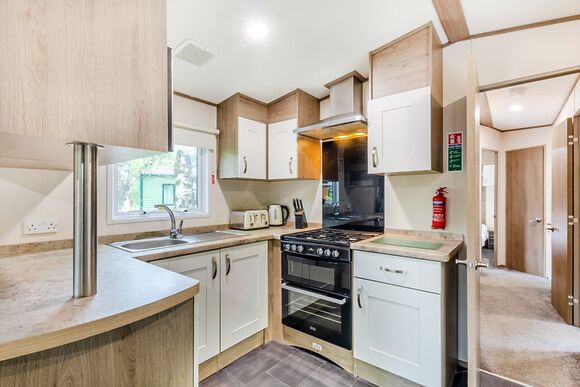 Silver 3 Bedroom Caravan, Sleeps 8, Silver Caravan 8 P - Cayton Bay, Cayton Bay, Scarborough