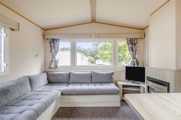 Bronze 2 Bedroom Caravan, Sleeps 4 - Coopers Beach, Mersea Island, Colchester