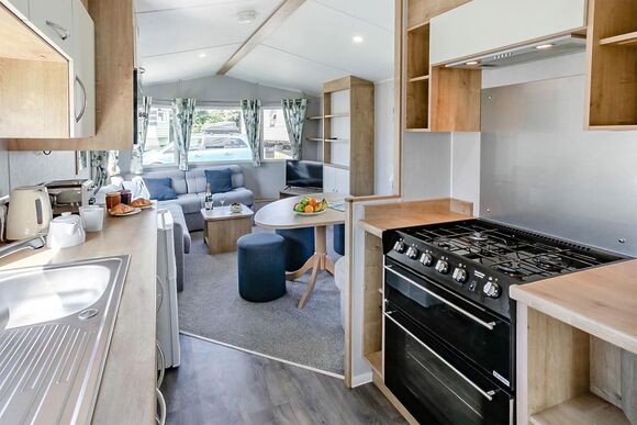 Bronze 2 Bedroom Caravan, Sleeps 6 - Coopers Beach, Mersea Island, Colchester