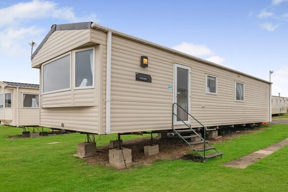 Gold 2 Bedroom Caravan, Sleeps 4 - Coopers Beach, Mersea Island, Colchester