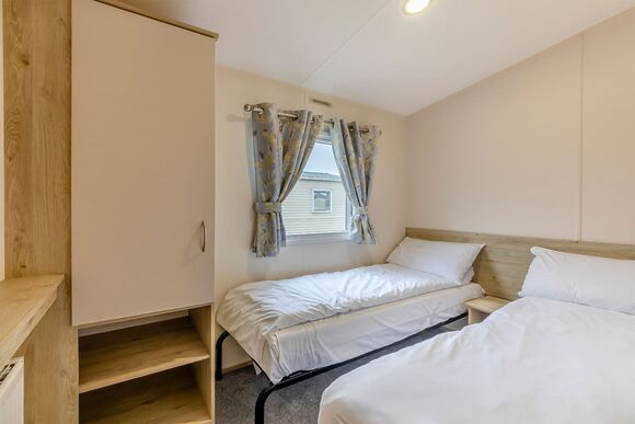 Gold 2 Bedroom Caravan, Sleeps 4 - Coopers Beach, Mersea Island, Colchester