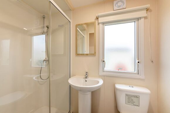 Gold 2 Bedroom Caravan, Sleeps 4 - Coopers Beach, Mersea Island, Colchester