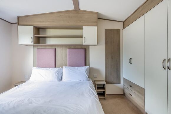 Gold 2 Bedroom Caravan, Sleeps 6 P, Gold 2 Bedroom Caravan, Sleeps 6 - Coopers Beach, Mersea Island, Colchester