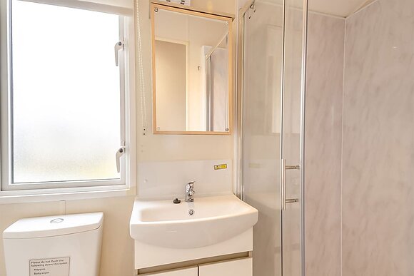 Gold 3 Caravan slps 8 parking, decking P - Coopers Beach, Mersea Island, Colchester