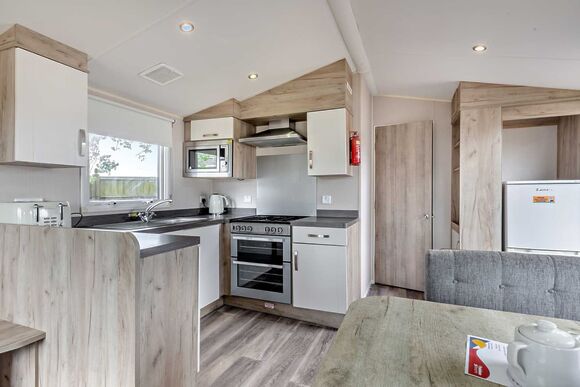 Silver Caravan with decking 6 P - Coopers Beach, Mersea Island, Colchester
