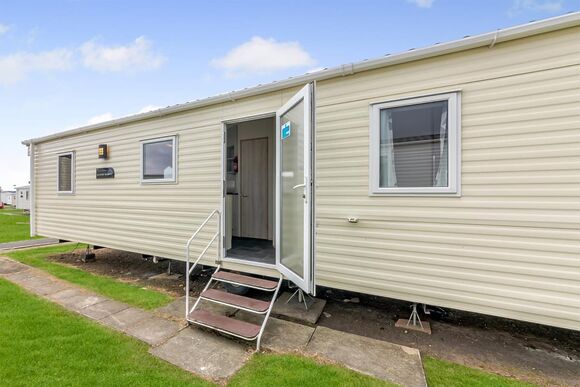 Bronze 3 Bedroom Caravan, Sleeps 6 - Cresswell Towers, Cresswell, Morpeth