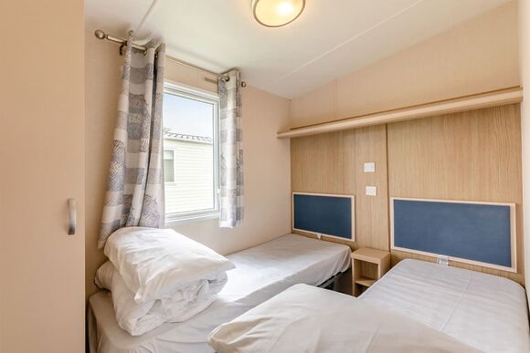 Gold Caravan with decking - Cresswell Towers, Cresswell, Morpeth