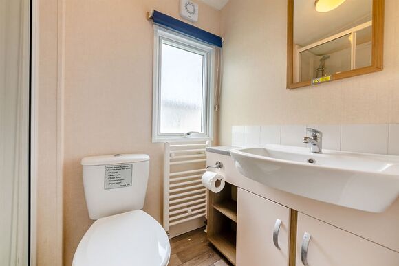 Gold Caravan with decking - Cresswell Towers, Cresswell, Morpeth