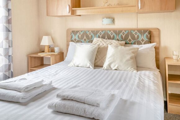 Gold Premium 3 Bedroom Caravan, Sleeps 8 P, Gold Premium 3 Bedroom Caravan, Sleeps 8 - Cresswell Towers, Cresswell, Morpeth