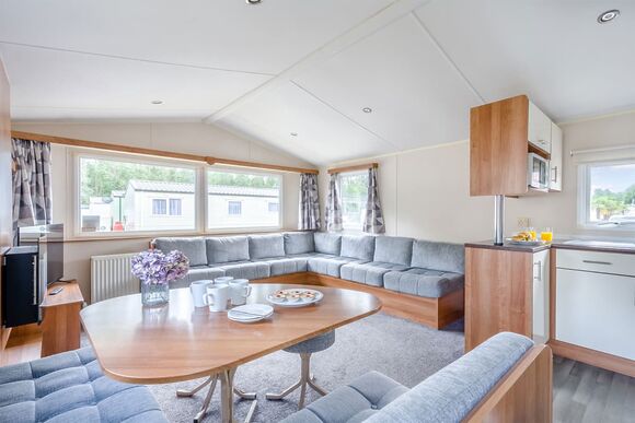 Silver Caravan with decking 6 P, Silver Caravan with decking 6 - Cresswell Towers, Cresswell, Morpeth