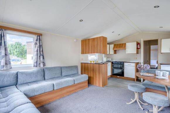 Silver Caravan with decking 6 P, Silver Caravan with decking 6 - Cresswell Towers, Cresswell, Morpeth