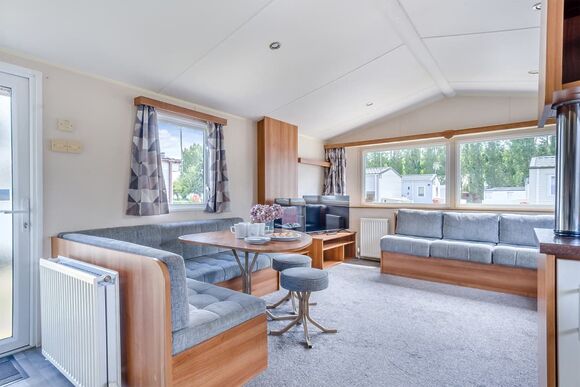 Silver Caravan with decking 6 P, Silver Caravan with decking 6 - Cresswell Towers, Cresswell, Morpeth