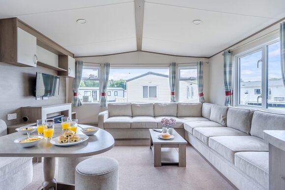 Gold 2 Bedroom Accessible Caravan, Sleeps 5 - Cresswell Towers, Cresswell, Morpeth