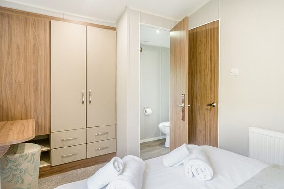 Gold Premium Caravan with decking & sea view - Crimdon Dene, North Hartlepool