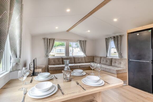 Silver Caravan with parking & sea view - Crimdon Dene, North Hartlepool