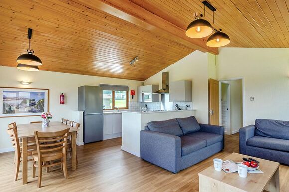 Deluxe Lodge with parking, ensuite & decking 8 - Crimdon Dene, North Hartlepool