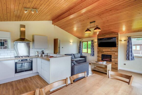 Deluxe Lodge with parking, ensuite & decking 8 - Crimdon Dene, North Hartlepool