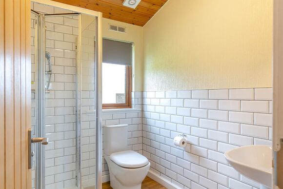 Deluxe Lodge with parking, ensuite & decking 8 - Crimdon Dene, North Hartlepool