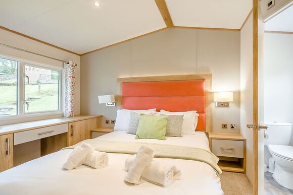 Gold Premium Caravan, parking, decking & SV 4 - Crimdon Dene, North Hartlepool