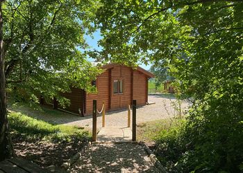 Waters Edge - Peckmoor Farm Lodges, Crewkerne