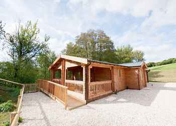 Pilsdon Perch - Peckmoor Farm Lodges, Crewkerne
