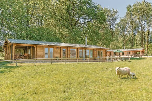 Peckmoor Farm Lodges