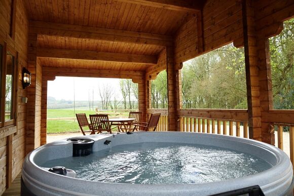 The Old Oak Tree - Peckmoor Farm Lodges, Crewkerne