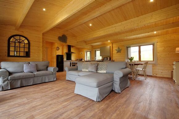 The Old Oak Tree - Peckmoor Farm Lodges, Crewkerne