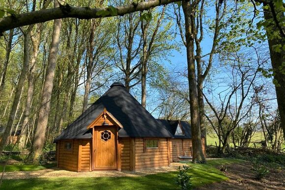 Twit Twoo - Peckmoor Farm Lodges, Crewkerne
