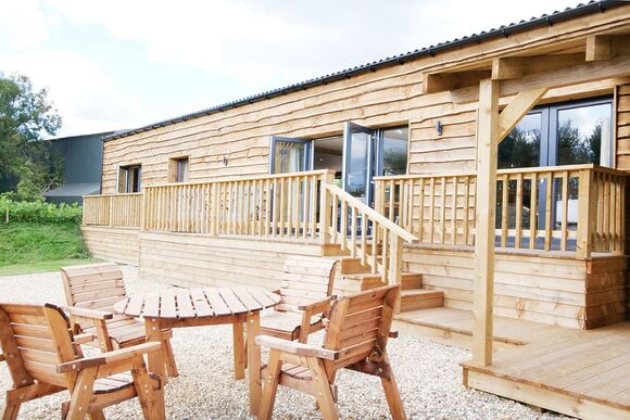 The Old Tack Room - Peckmoor Farm Lodges, Crewkerne