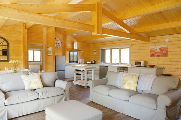 Pilsdon Perch - Peckmoor Farm Lodges, Crewkerne
