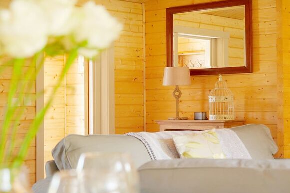 Pilsdon Perch - Peckmoor Farm Lodges, Crewkerne