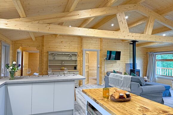 Norton Hill - Peckmoor Farm Lodges, Crewkerne