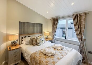 Awel Y Mor Lodge - Penally Grange, Tenby