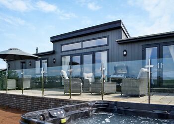 Cariad Y Mor Lodge - Penally Grange, Tenby