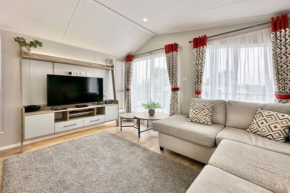 Astoria Caravan Pet Friendly - Pencnwc Holiday Park, Nr New Quay, Cardiganshire