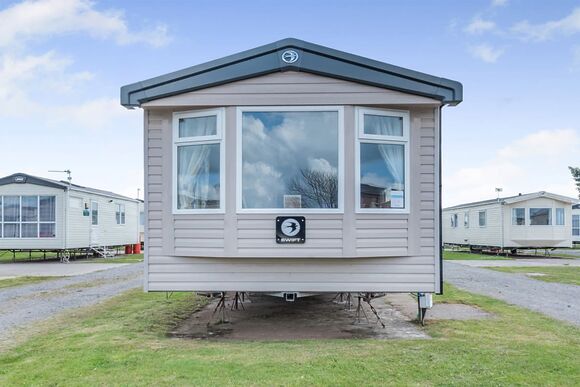 Bronze Caravan with parking 4 - Pendine Sands, Pendine, Nr Carmarthen