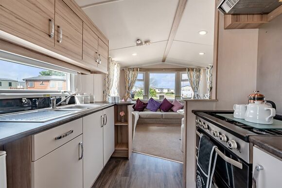 Bronze Caravan with parking 4 - Pendine Sands, Pendine, Nr Carmarthen