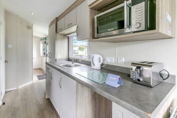 Bronze Caravan with parking P, Bronze Caravan with parking - Pendine Sands, Pendine, Nr Carmarthen