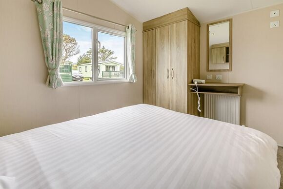 Bronze Caravan with parking P, Bronze Caravan with parking - Pendine Sands, Pendine, Nr Carmarthen