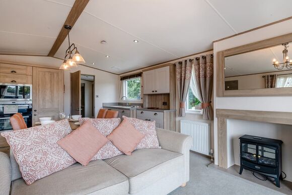 Gold Premium Caravan, parking, ensuite, deck & SV P, Gold Premium Caravan, parking, ensuite, deck & SV - Pendine Sands, Pendine, Nr Carmarthen