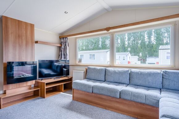 Silver Caravan with parking & decking 6 - Pendine Sands, Pendine, Nr Carmarthen