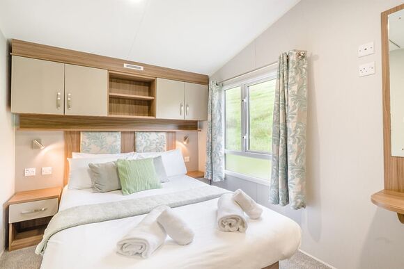 Gold Premium Caravan with parking, Gold Premium 2  Caravan slps 6 parking - Pendine Sands, Pendine, Nr Carmarthen