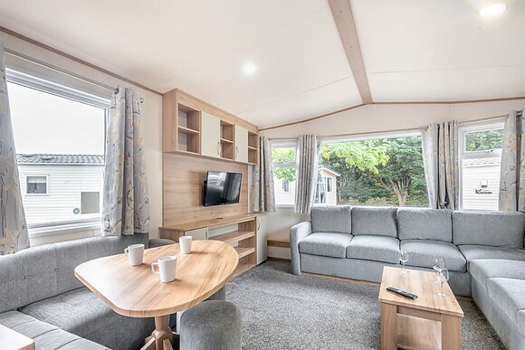 Gold 2 Caravan slps 6 Accessible  parking, decking P - Pendine Sands, Pendine, Nr Carmarthen