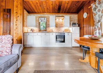 Cedars Spa - Penllwyn Lodges, Garthmyl, Montgomery