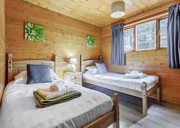 The Murray Spa - Penllwyn Lodges, Garthmyl, Montgomery