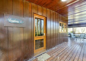 Foxglove - Penllwyn Lodges, Garthmyl, Montgomery