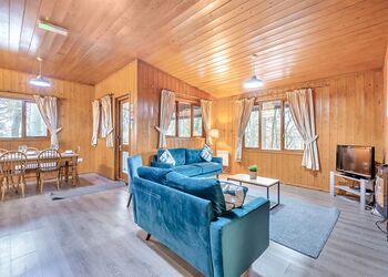 The Squirrels Drey - Penllwyn Lodges, Garthmyl, Montgomery