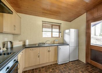 The Squirrels Drey - Penllwyn Lodges, Garthmyl, Montgomery